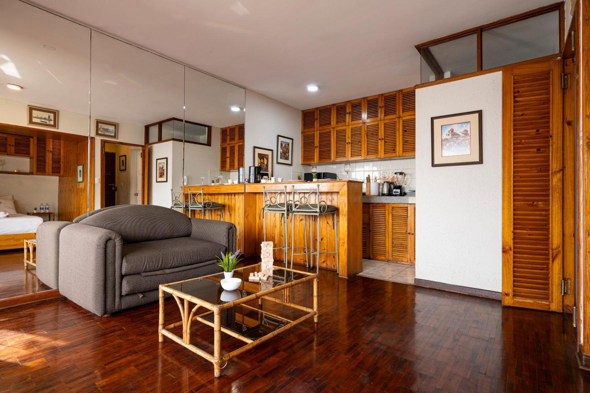 Chateau Studios By Vibrant ลิมา ภายนอก รูปภาพ